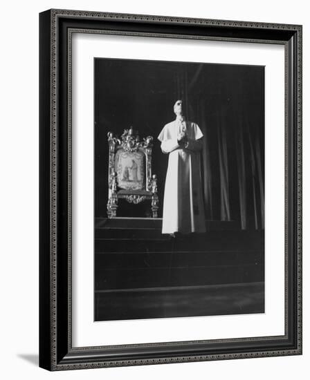 Pope Pius Xii Speaking at the Press Conference-null-Framed Photographic Print