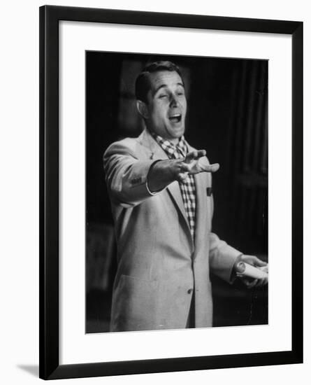 Popular Italo-American Song Singer Perry Como-Ralph Morse-Framed Premium Photographic Print