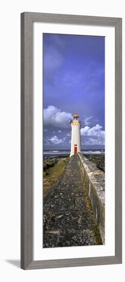 Port Fairy Vert-Wayne Bradbury-Framed Photographic Print