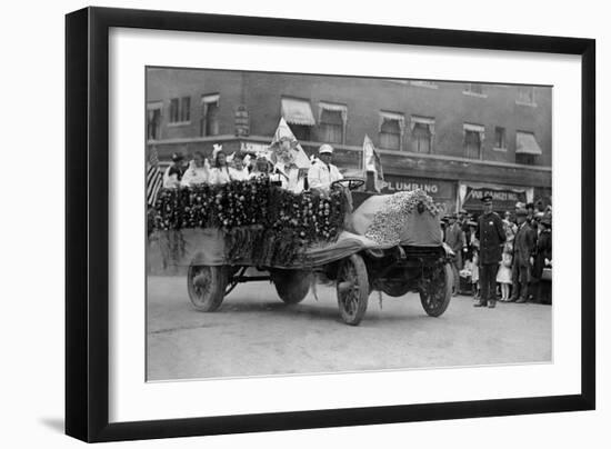 Portland, OR Rose Festival Parade Floats Photograph - Portland, OR-Lantern Press-Framed Art Print