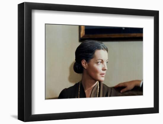 PORTRAIT by GROUPE with DAME, 1976 directed by ALEKSANDER PETROVI Romy Schneider (photo)-null-Framed Photo