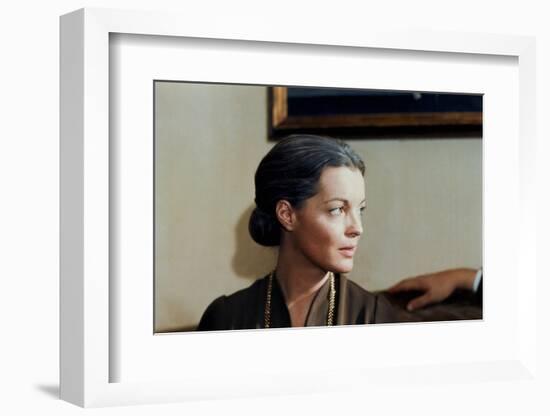 PORTRAIT by GROUPE with DAME, 1976 directed by ALEKSANDER PETROVI Romy Schneider (photo)-null-Framed Photo