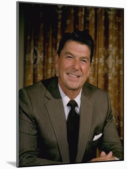 Portrait California Governor Ronald Reagan-Alfred Eisenstaedt-Mounted Photographic Print