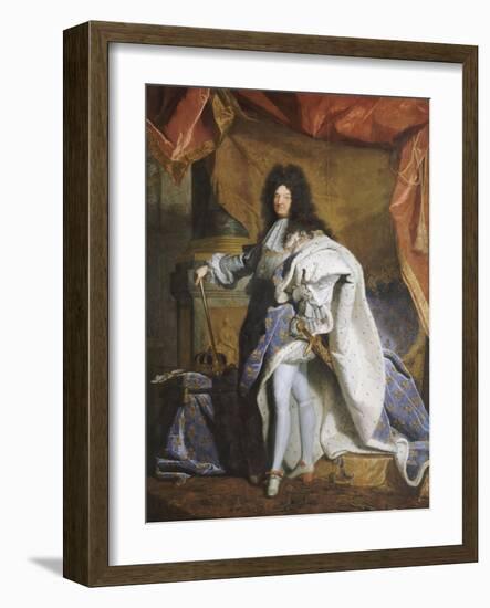 Portrait en pied de Louis XIV âgé de 63 ans en grand costume royal (1638-1715)-Hyacinthe Rigaud-Framed Giclee Print