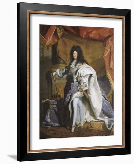 Portrait en pied de Louis XIV âgé de 63 ans en grand costume royal (1638-1715)-Hyacinthe Rigaud-Framed Giclee Print