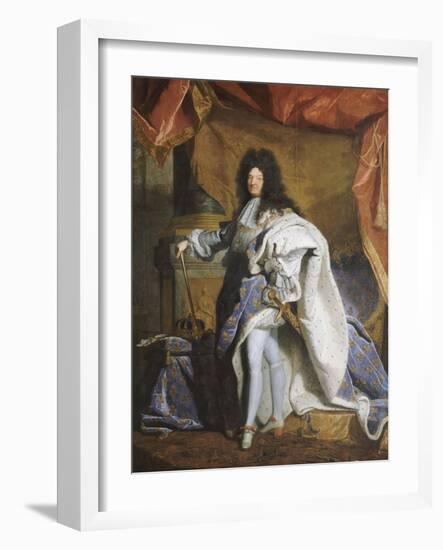 Portrait en pied de Louis XIV âgé de 63 ans en grand costume royal (1638-1715)-Hyacinthe Rigaud-Framed Giclee Print