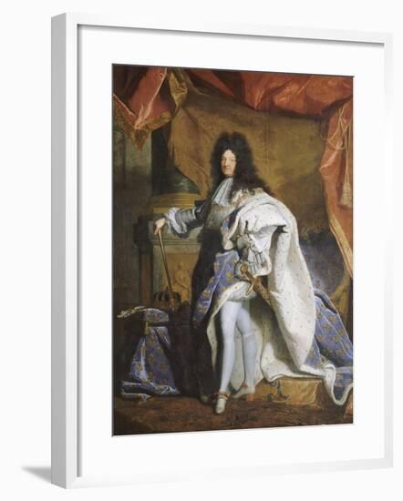 Portrait en pied de Louis XIV âgé de 63 ans en grand costume royal (1638-1715)-Hyacinthe Rigaud-Framed Giclee Print