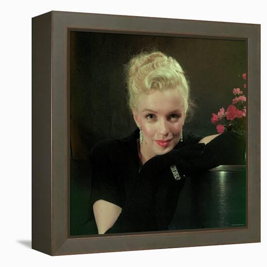 Portrait of Actress Marilyn Monroe-Ed Clark-Framed Premier Image Canvas