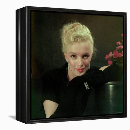 Portrait of Actress Marilyn Monroe-Ed Clark-Framed Premier Image Canvas