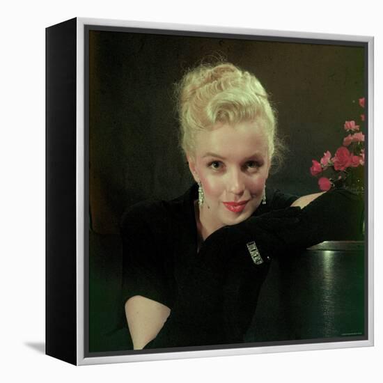 Portrait of Actress Marilyn Monroe-Ed Clark-Framed Premier Image Canvas