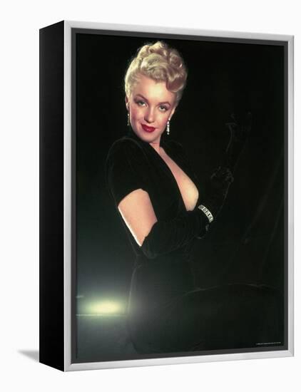 Portrait of Actress Marilyn Monroe-Ed Clark-Framed Premier Image Canvas