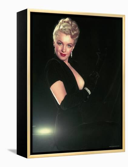 Portrait of Actress Marilyn Monroe-Ed Clark-Framed Premier Image Canvas