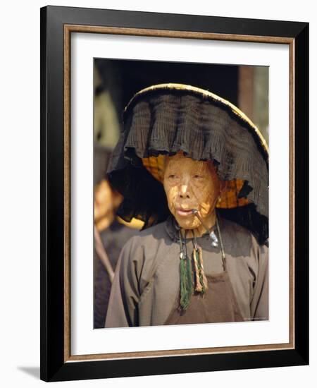 Portrait of an Elderly Hakka Woman, Hong Kong, China-Fraser Hall-Framed Photographic Print