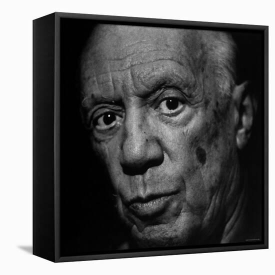 Portrait of Artist Pablo Picasso-Gjon Mili-Framed Premier Image Canvas