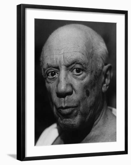 Portrait of Artist Pablo Picasso-Gjon Mili-Framed Premium Photographic Print