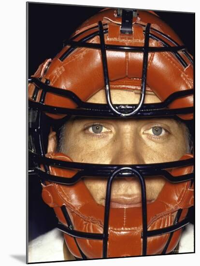 Portrait of Cincinnati Redlegs' Catcher Johnny Bench with Face Mask On-John Dominis-Mounted Premium Photographic Print