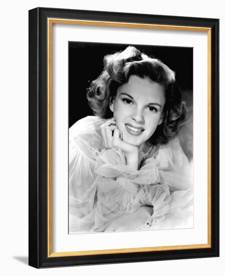 Portrait of Judy Garland, 1943 Portrait-null-Framed Photo