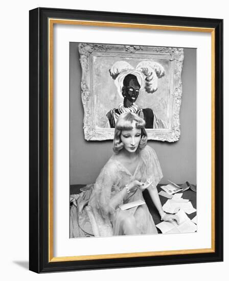 Portrait of Mannequin Cynthia, Created for Saks Fifth Avenue by Mannequin Artist Lester Gabba-Alfred Eisenstaedt-Framed Photographic Print