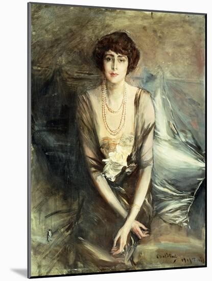 Portrait of Mrs. George McFadden Seated, Three-Quarter Length, 1919-Giovanni Boldini-Mounted Giclee Print