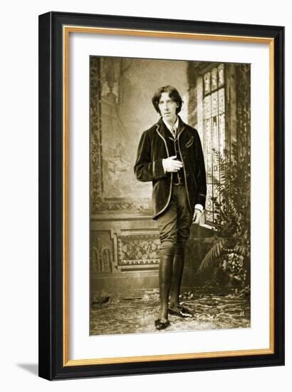 Portrait of Oscar Wilde C. 1882-Napoleon Sarony-Framed Photographic Print