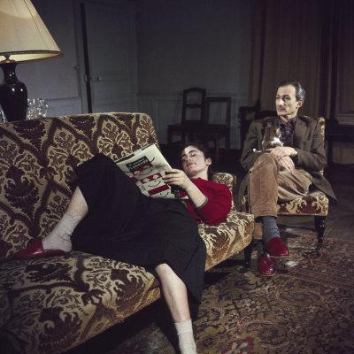 https://imgc.artprintimages.com/img/print/portrait-of-painter-balthus-and-his-niece-frederique-tison-at-the-chateau-de-chassy_u-l-p75ovw0.jpg?artHeight=550&artPerspective=n&artWidth=550&background=fbfbfb