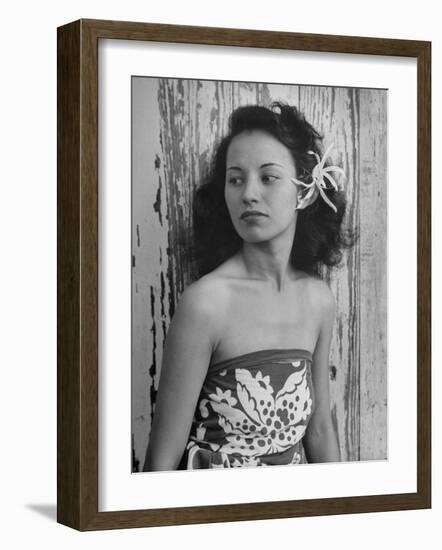 Portrait of Young Hawaiian Woman-null-Framed Photographic Print