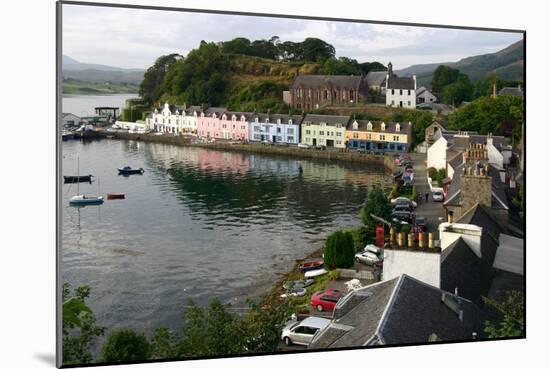 Portree, Isle of Skye, Highland, Scotland-Peter Thompson-Mounted Photographic Print