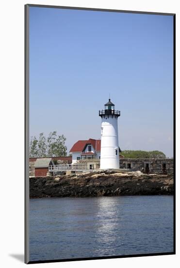 Portsmouth Harbor Lighthouse-Wendy Connett-Mounted Photographic Print