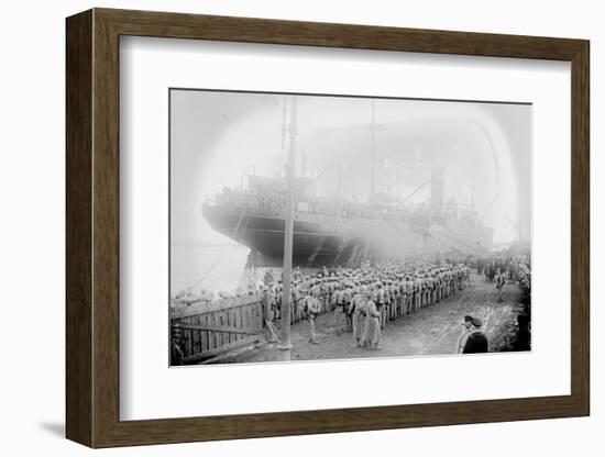 Portuguese Troops disembarking, Brest, 1917-null-Framed Photographic Print