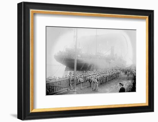 Portuguese Troops disembarking, Brest, 1917-null-Framed Photographic Print