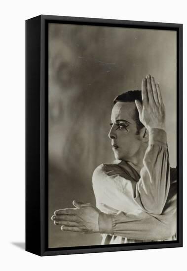 Postcard of Robert Helmann in 'The Wanderer'-Australian Photographer-Framed Premier Image Canvas