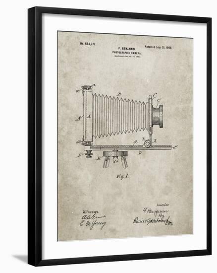 PP985-Sandstone Photographic Camera Patent Poster-Cole Borders-Framed Giclee Print