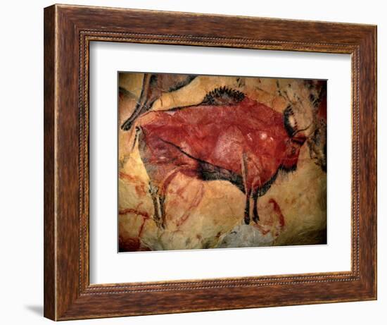 Prehistoire, Art Du Paleolithique Superieur : Un Bison Ou Auroch, Peinture Parietale Dans La Grotte-Prehistoric Prehistoric-Framed Giclee Print