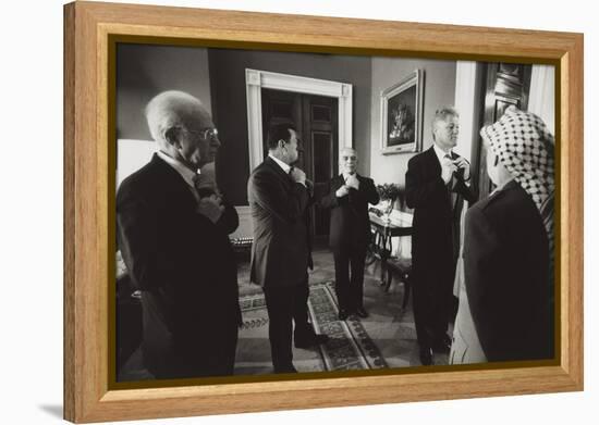 Pres. Clinton and Middle East Leaders before Signing to Extend Palestinian Rule on the West Bank-null-Framed Stretched Canvas