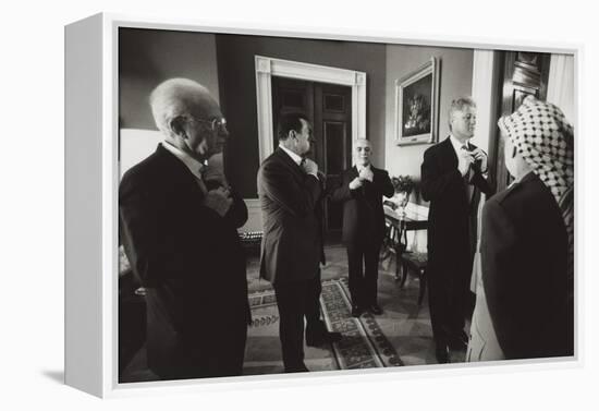 Pres. Clinton and Middle East Leaders before Signing to Extend Palestinian Rule on the West Bank-null-Framed Stretched Canvas