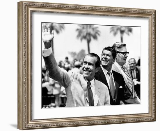 Pres Richard Nixon, Gov Ronald Reagan and Donald Johnson, Administrator of Veterans Affairs-null-Framed Photo