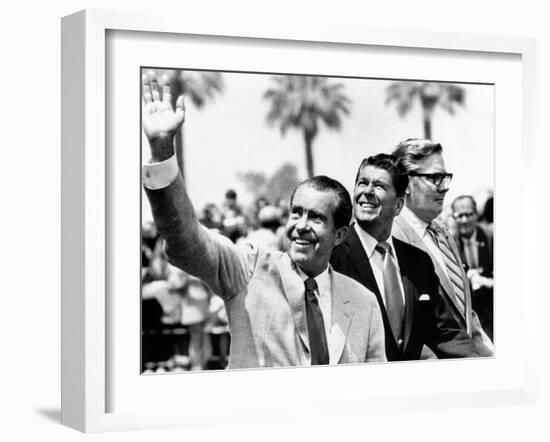 Pres Richard Nixon, Gov Ronald Reagan and Donald Johnson, Administrator of Veterans Affairs-null-Framed Photo