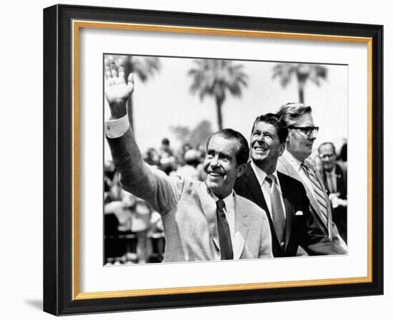 Pres Richard Nixon, Gov Ronald Reagan and Donald Johnson, Administrator of Veterans Affairs-null-Framed Photo