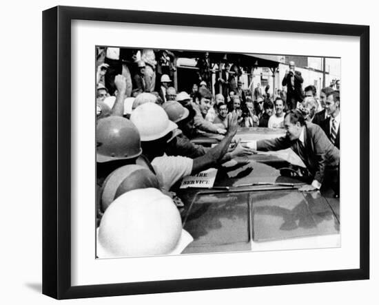 Pres Richard Nixon Shake Hands with Construction Workers from IBM Building, Chicago, Sept 17, 1970-null-Framed Photo