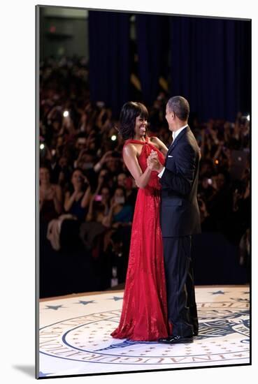 President Barack and Michelle Obama Dance at the Commander in Chief Inaugural Ball-null-Mounted Photo