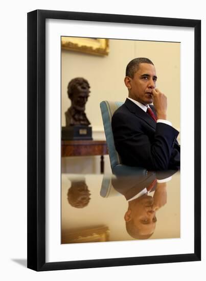 President Barack Obama Listens to His Senior Advisors During an Oval Office Meeting, Jan. 25, 2010-null-Framed Photo