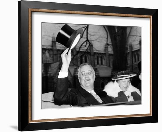 President Franklin and Eleanor Roosevelt Greeting Crowds in Washington DC-null-Framed Photo