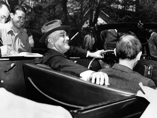 fdr with cigarette holder President Franklin Roosevelt, Debonair with His Cigarette Holder Photo fdr with cigarette holder President Franklin Roosevelt, Debonair with His Cigarette Holder Photo