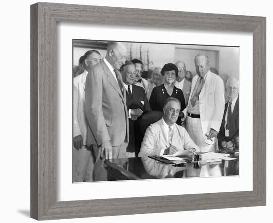 President Franklin Roosevelt Signs the Social Security Bill-null-Framed Photo