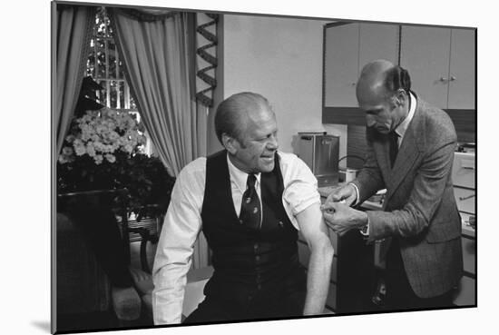 President Gerald Ford Receives a Swine Flu Inoculation on Oct. 14, 1976-null-Mounted Photo