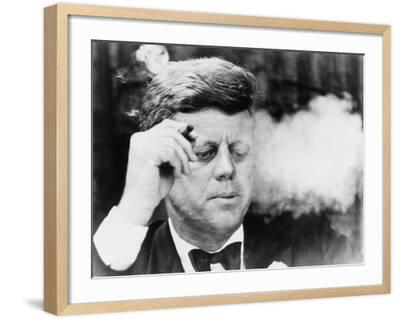 did jfk smoke cigarettes Cuban Cigars: The True Story of His 1,200 H. Upmann Stash Refined Traditions Humidors President John Kennedy Smoking A