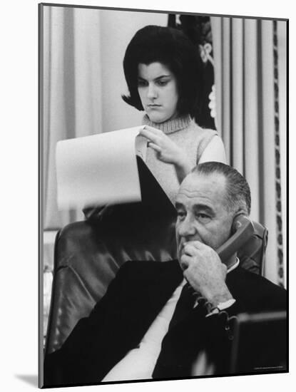 President Lyndon B. Johnson with Daughter Lucy Baines Johnson in White House-Stan Wayman-Mounted Photographic Print