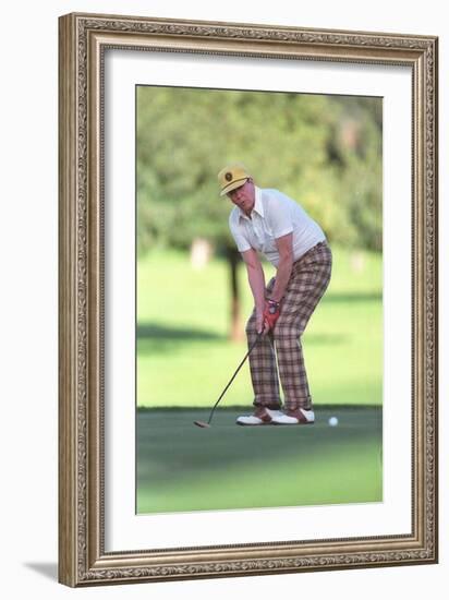 President Reagan Playing Golf at the Annenberg Estate in Rancho Mirage California, Dec. 30, 1986-null-Framed Photo