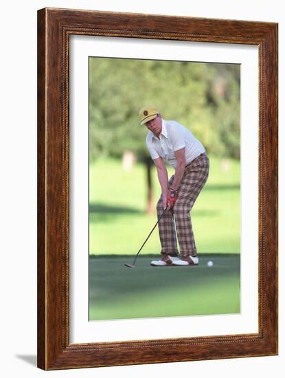 President Reagan Playing Golf at the Annenberg Estate in Rancho Mirage California, Dec. 30, 1986-null-Framed Photo