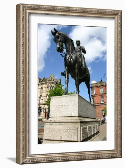 Prince Albert Statue, Wolverhampton, West Midlands-Peter Thompson-Framed Photographic Print